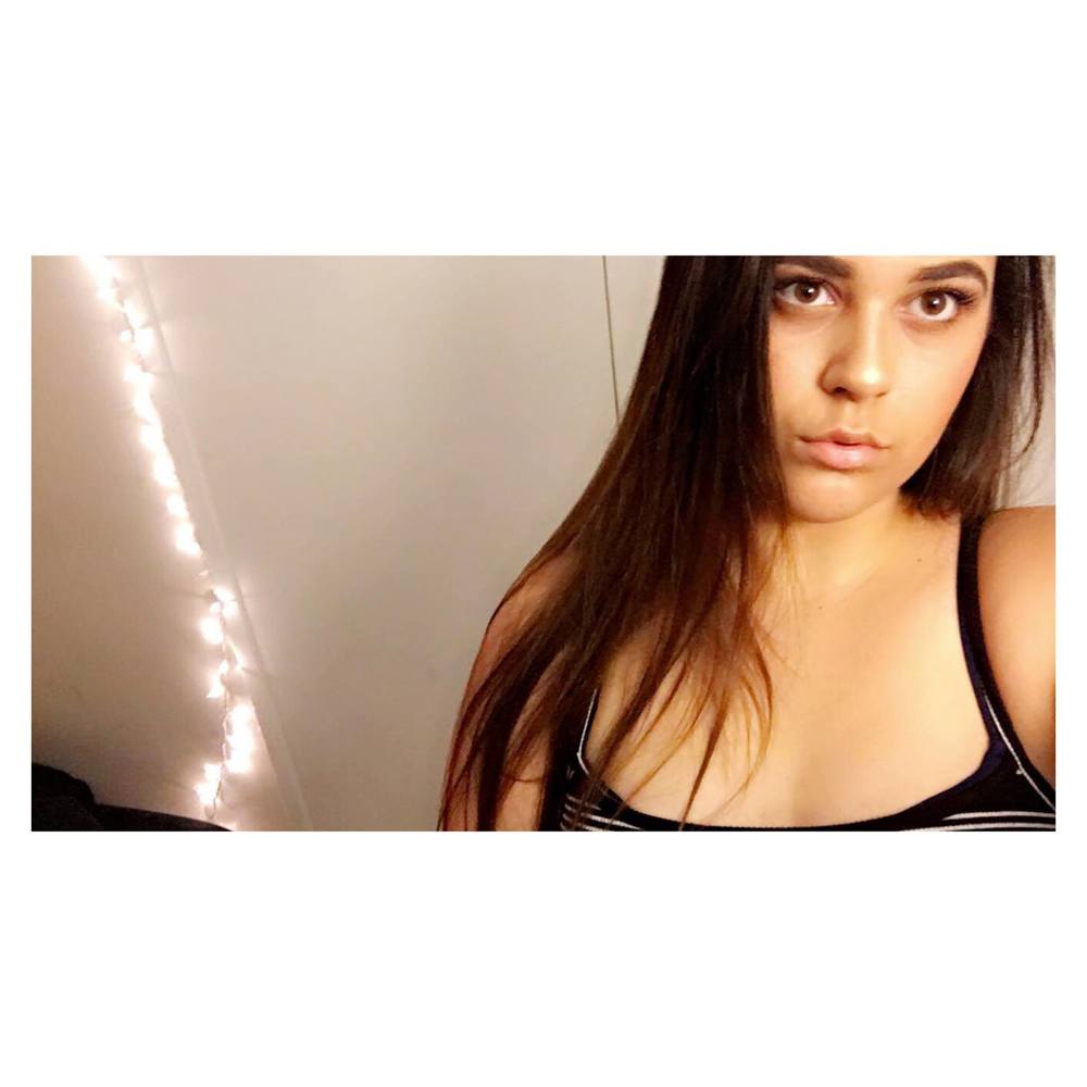 Meet your Posher, Chanel